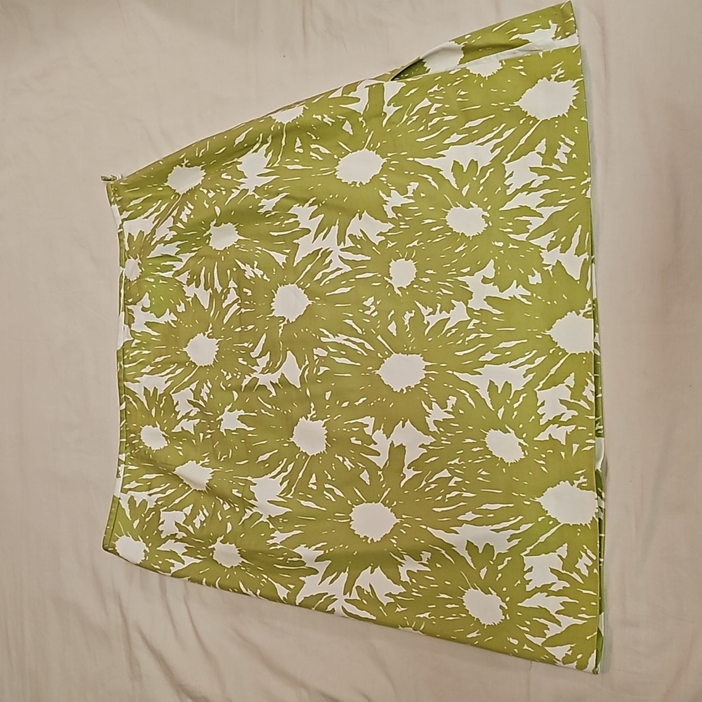Talbots pencil skirt side slit side zip green/white print size 10
